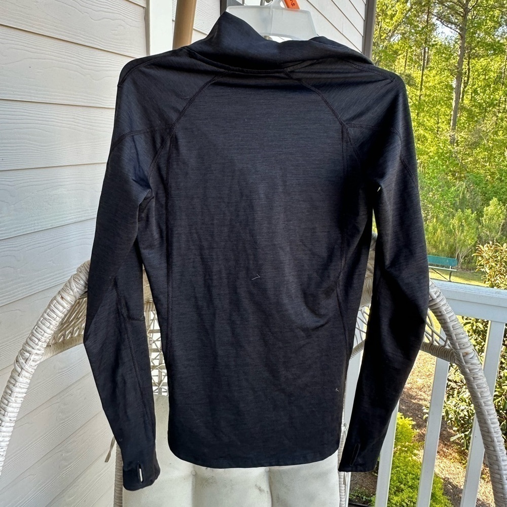 Under armour light pullover - Picture 2 of 2